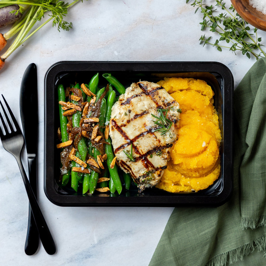 Pollo con Manzana y Romero