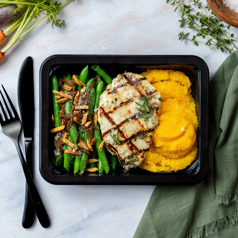 Pollo con Manzana y Romero